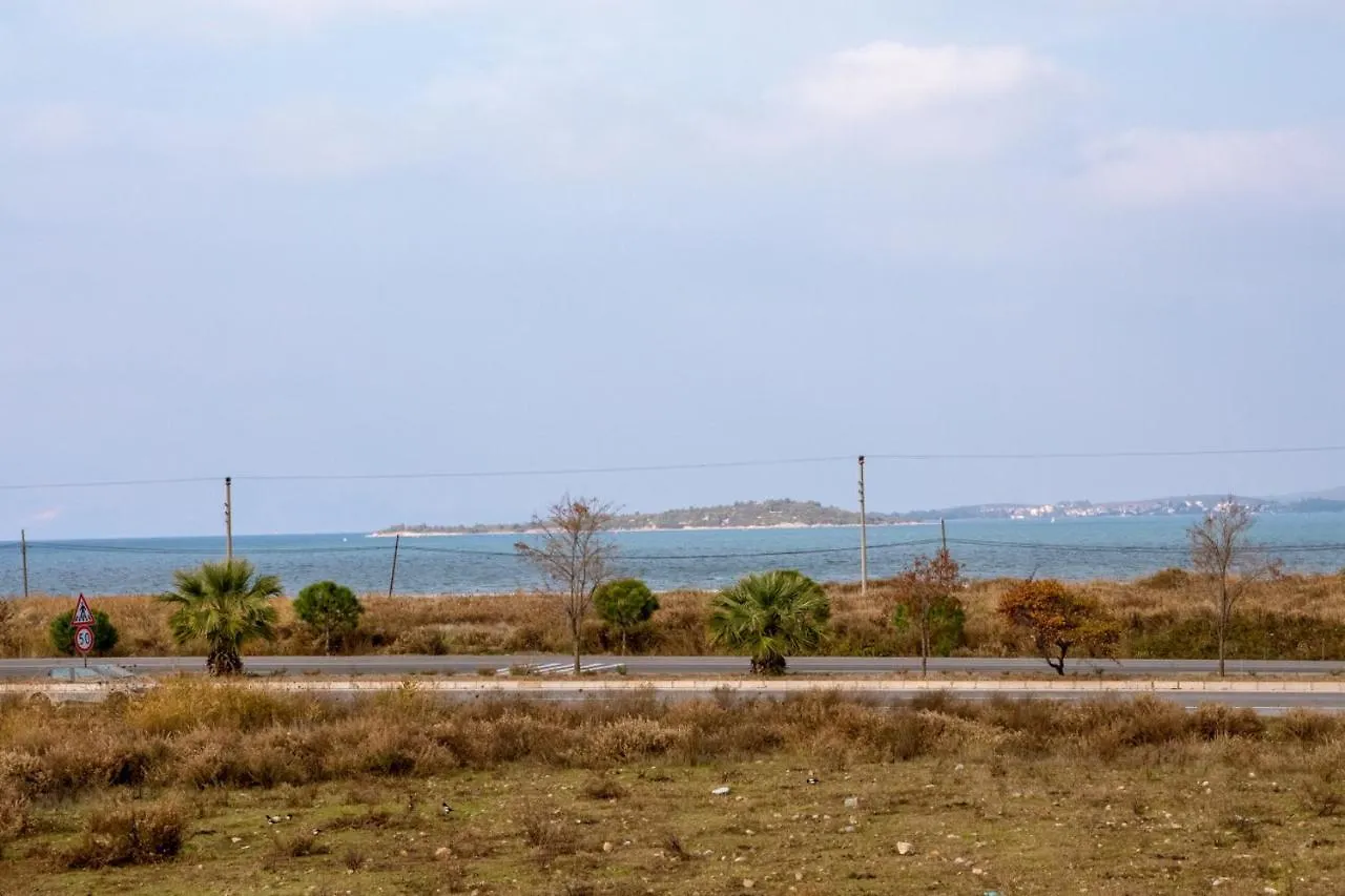 Lovely Villa Backyard And Terrace In Urla Gulbahce 0*,  Turquia
